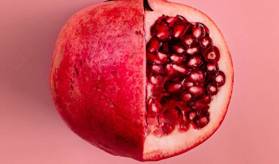 -eating-pomegranate