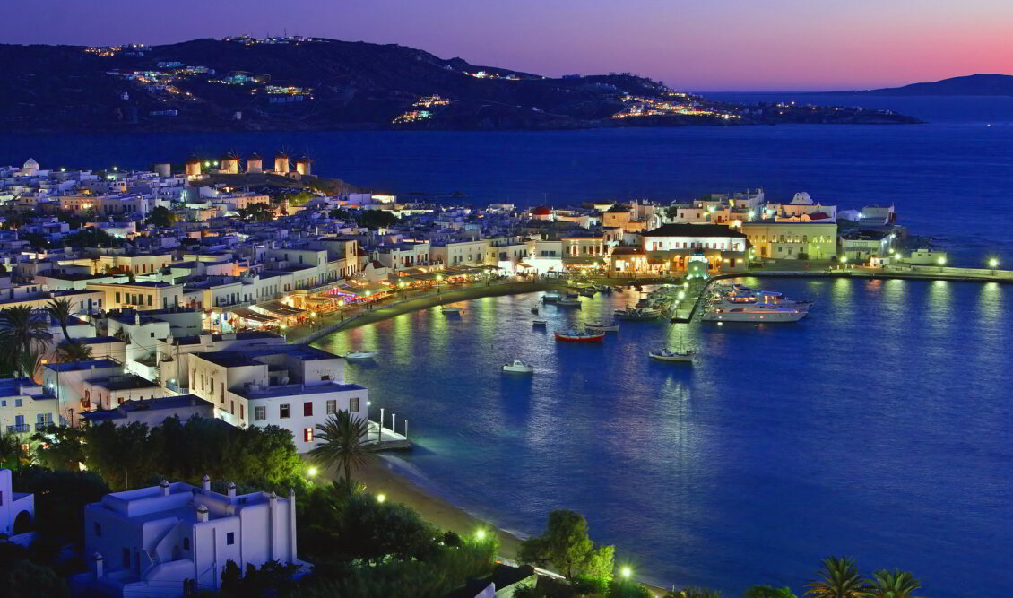 the-port-of-mykonos-in-the-cyclades