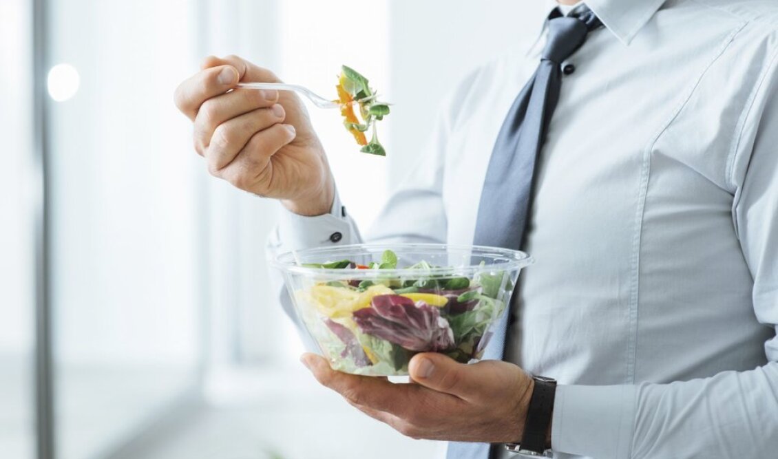 office-guy-eating-salad