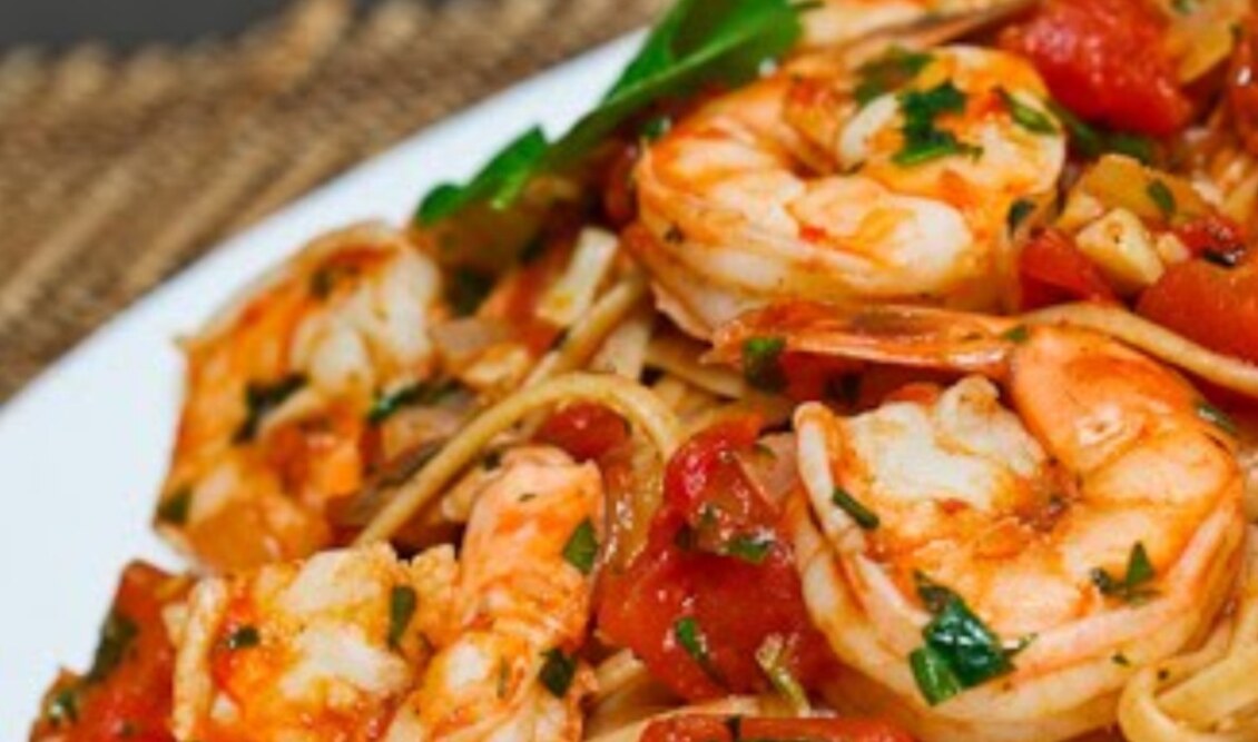 Shrimp-Linguine-in-a-Tomato-and-White-Wine-Sauce-1-500
