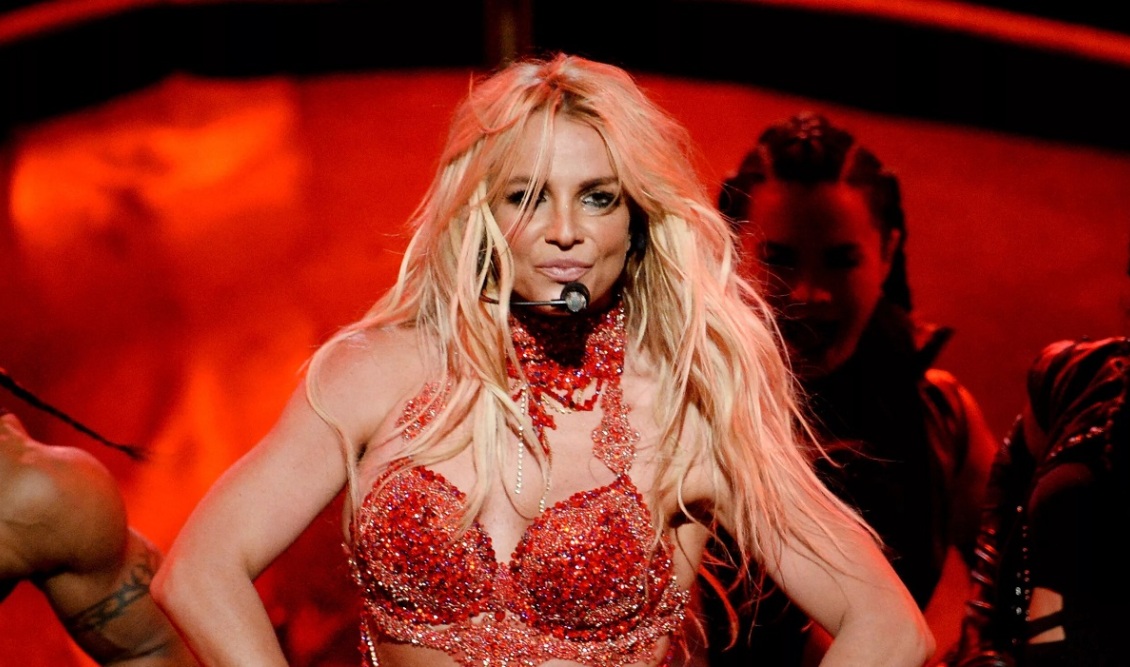 britney-spears-puts-her-hands-on-her-hips-2016-billboard-music-a