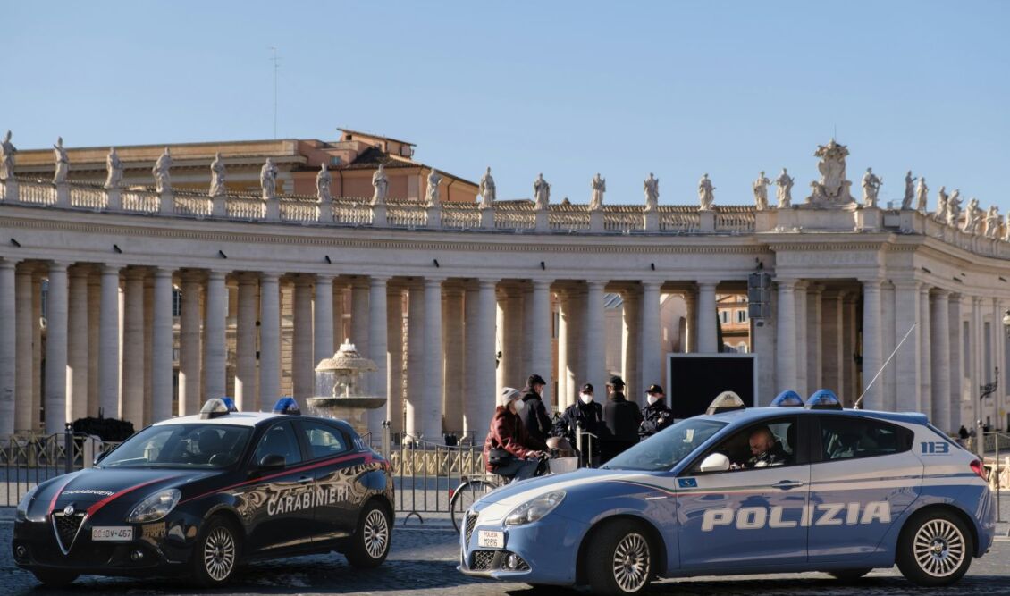 italy-police-carabinieri-