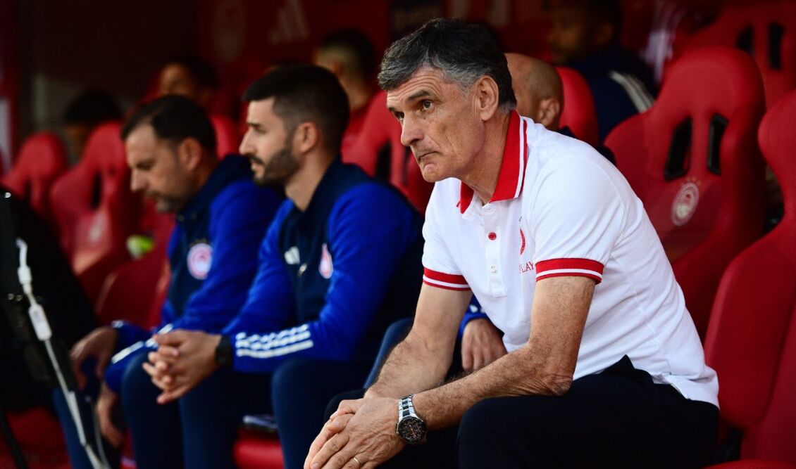 mendilibar_silaidopoulos_olympiacos_bench