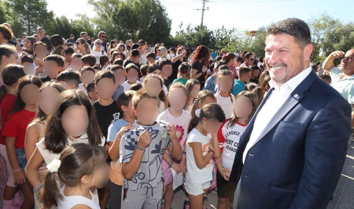 Νίκος Χαρδαλιάς: Σε σχολεία της Αττικής