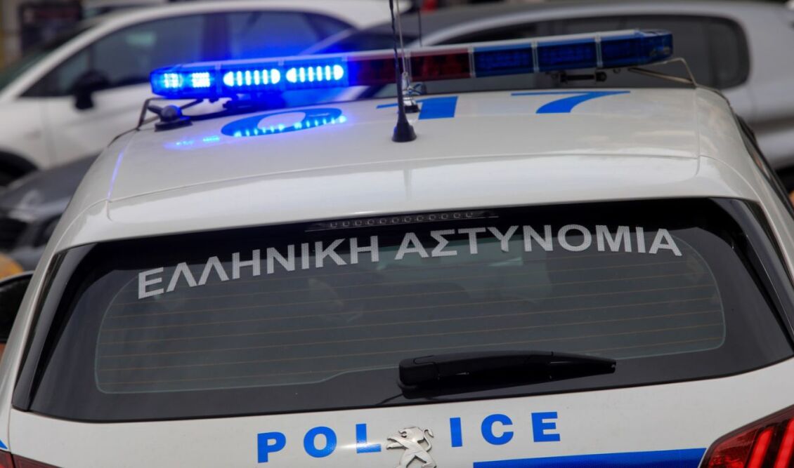 Δικογραφία σε βάρος 50χρονου στη Θεσσαλονίκη γιατί πέταξε παλιές πόρτες και ξύλα