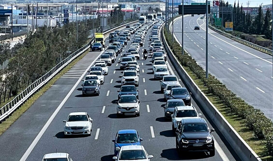 Live η κίνηση στους δρόμους: Πού υπάρχουν προβλήματα