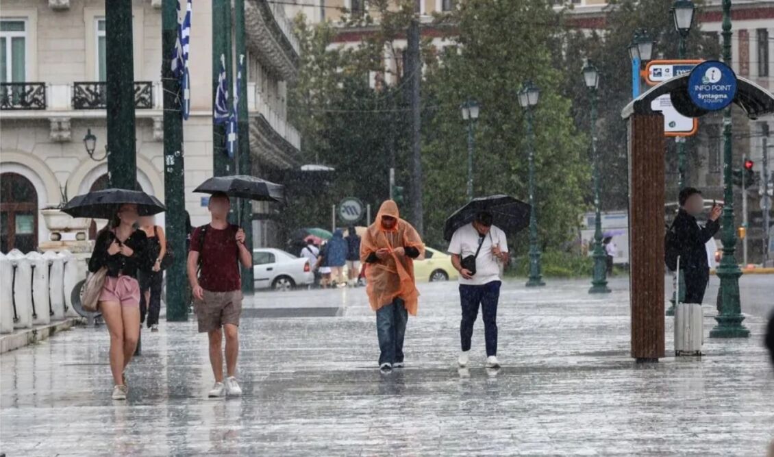 Σάκης Αρναούτογλου: Φθινοπωρινή "στροφή" με βροχές
