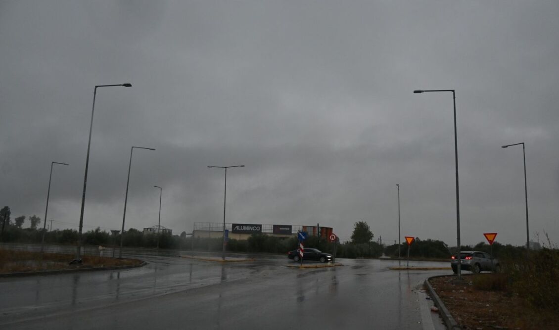 Παραλίγο να τα... εκατοστίσει το Μενίδι Αιτωλοακαρνανίας: Στα 99 τα χιλιοστά βροχής, πήρε την... πρωτιά (Χάρτης)