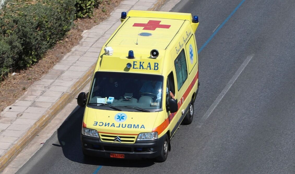 Αχαΐα: Νεκρή 75χρονη οδηγός μετά από πρόσκρουση σε μάντρα