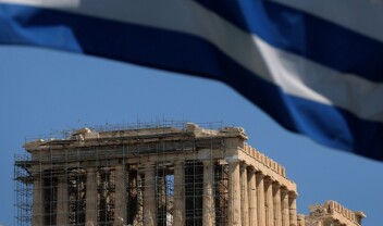 6838549a-greek-flag-acropolis
