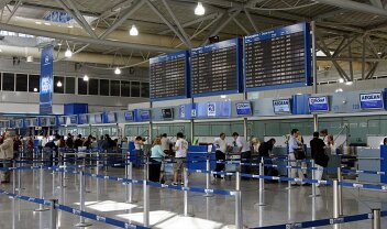 Athens_International_Airport_check_in_desks