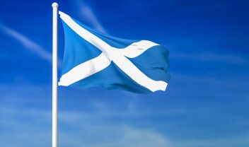 Waving-flag-of-Scotland-882326498-1000x600