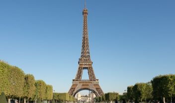 Eiffel_Tower
