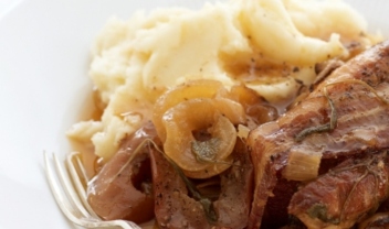 happy-slow-braised-belly-pork-with-bacon-apples-and-cider