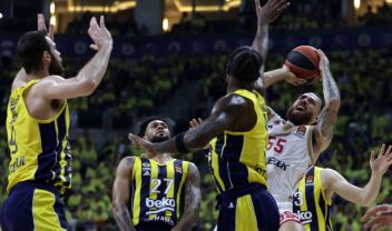 fenerbahce_monaco_euroleague_playoffs_game_3_james_dorsey_hayes_papagiannis