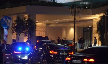Έφτασε στο "Conrad Athens The Ilisian" ο Μάρκο Ρούμπιο: Η γιγαντιαία πομπή 32 οχημάτων - "Σφραγίστηκε" η Αθήνα λόγω άφιξης, έκλεισαν δρόμοι (Βίντεο)