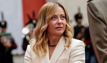 Μελόνι: Εκφράζω την εγγύτητά μου στον πάπα Λέοντα