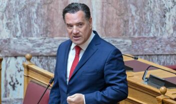 Γεωργιάδης: "Έχετε δει τσακωμό δικό μου με τον κ. Δένδια;, μόνο καλά λόγια έχω πει"
