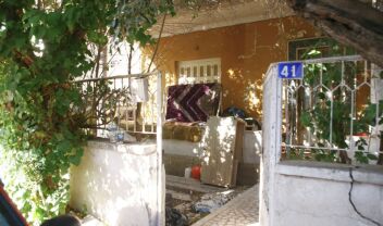 Δολοφονία 89χρονης στο Μενίδι: Πολλαπλές κακώσεις και παλαιότερα τραύματα αποκάλυψε ο ιατροδικαστής