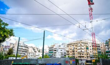 "Πετράλωνα, Κυψέλη, Γκράβα: Μία Αυτοδιοίκηση που 'τους ξεβολεύει'", άρθρο του Παύλου Σιδέρη