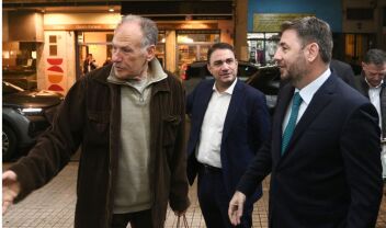 Ο Λαλιώτης επιστρέφει για να σώσει το ΠΑΣΟΚ