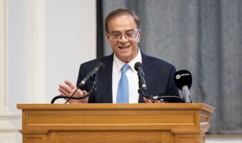 Γκίκας Χαρδούβελής: "Η καινοτομία του Ζομπανάκη δεν δημιούργησε απλώς μια νέα αγορά, υποχρέωσε τις αγορές να γίνουν καλύτερες" (Εικόνες)