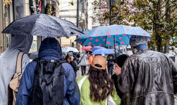 Νέο κύμα κακοκαιρίας σαρώνει τη χώρα: Ισχυρές καταιγίδες, κίνδυνος πλημμυρών και άνεμοι έως 10 μποφόρ - Πότε θα "χτυπήσει" την Αττική