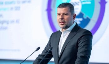 ΔΕΗ: Μέχρι τον Μάρτιο οι υπογραφές με την Amazon για το mega data center στη Δυτική Μακεδονία - Σε νέα εποχή μπαίνει η περιοχή