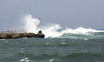 Κακοκαιρία στη Ρόδο: Νεκρός 25χρονος άνδρας, τον παρέσυρε χείμαρρος και πνίγηκε