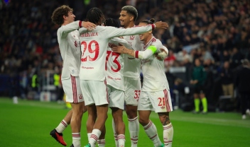 Champions League: Η Λίβερπουλ "κατατρόπωσε" τη ΛΑΣΚ με πρωταγωνιστή Τσιμίκα και χατ-τρικ Μπαρκολά - Ήττα με ανατροπή για την Κόμο του Δουβίκα