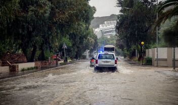 Κακοκαιρία στη Ρόδο: Δεν ανοίγουν σχολεία και αθλητικές εγκαταστάσεις την Πέμπτη 15 Οκτωβρίου