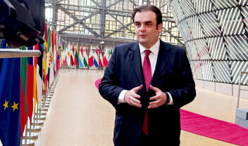 Πιερρακάκης στο ΔΝΤ: Η Ευρώπη αντέχει στα διαδοχικά σοκ