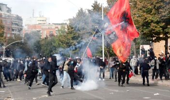  Αλβανία: Συνεχίζονται για τέταρτη μέρα οι βίαιες διαδηλώσεις