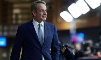 Ο Μητσοτάκης θέλει να µιλήσει στο 40% της κοινωνίας - Τα ισχυρά διλήμματα που θα θέσει στη δεξαμενή των "κανονικών" ψηφοφόρων 