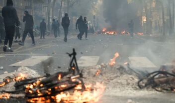 Γαλλία: Απαγόρευση κυκλοφορίας στην πλατεία Δημοκρατίας στο Παρίσι