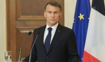 BBC: Σε πολιτικό αδιέξοδο ο Μακρόν 