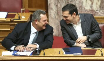Από το "πρώτη φορά Αριστερά" στη συγκυβέρνηση με τον Καμμένο και από τις αντιμνημονιακές κραυγές στον συμβιβασμό με τη Μέρκελ