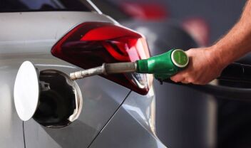 Από τα 2,60 ευρώ της Δανίας στα 1,66 ευρώ της Βουλγαρίας: Ο ευρωπαϊκός χάρτης της ακρίβειας στα πρατήρια καυσίμων