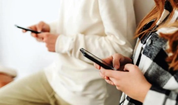 Απάτη στο whatsapp: Ποιο είναι το μήνυμα που δεν πρέπει να ανοίξετε και τι να κάνετε στην κακή περίπτωση