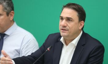Τσουκαλάς στα Παραπολιτικά 90,1: "Όσο πιο γρήγορα το ΠΑΣΟΚ εμφανιστεί δεύτερο θα αυξηθούν οι πιθανότητες να νικήσει τη ΝΔ"