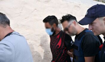 Δολοφονία στη Σύρο: Η 42χρονη φέρεται να κάλεσε συγγενείς του κατηγορούμενου