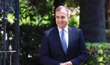 Τάσος Χατζηβασιλείου: "Η Ελλάδα δεν πρόκειται να γυρίσει στην πάνω και στην κάτω πλατεία"