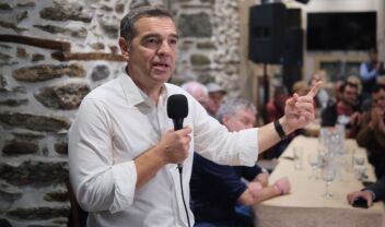 ΕΛΑΣ: Το νέο μαγαζί με τα "παλιά γκαρσόνια" - Ο Τσίπρας που χρησιμοποιεί ως "πισινούς" ή "μπροστινούς" τον παλιό ΣΥΡΙΖΑ και η αποτυχία του rebranding