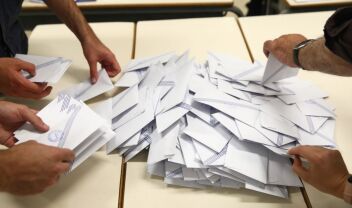 Καταμέτρηση ψήφων βουλευτικών εκλογών