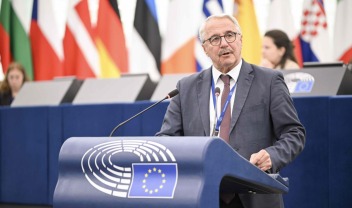 Άμεση και σκληρή ευρωπαϊκή απάντηση στη Λιβύη για το τουρκολιβυκό μνημόνιο ζήτησε ο Μανιάτης - Ρητή στήριξη σε GSI και EastMed 