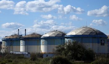 Πετρέλαιο: Προς τα 111 δολάρια το Brent - Πάνω από τα 87 ευρώ/MWh το φυσικό αέριο