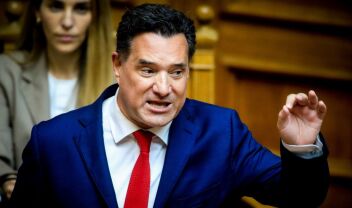 Γεωργιάδης κατά Ανδρουλάκη και ΠΑΣΟΚ για τα social media: "Ντροπή και αίσχος" που καταψήφισαν το νομοσχέδιο