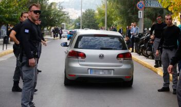 Σκάνδαλο στο ελληνικό μπάσκετ: Στους 50 οι εμπλεκόμενοι στη δικογραφία, οκτώ με εννιά οι διαιτητές - Ο κωδικός "σκόνη και θρύψαλα" και οι νέες συλλήψεις (Βίντεο)
