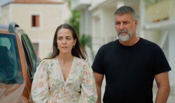 Τα επόμενα επεισόδια της σειράς "Δύο μαύρα πουκάμισα"