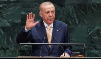 Ερντογάν: "Εργαζόμαστε για να ανοίξουμε το δρόμο προς την ειρήνη" - Αιχμές κατά του ΟΗΕ